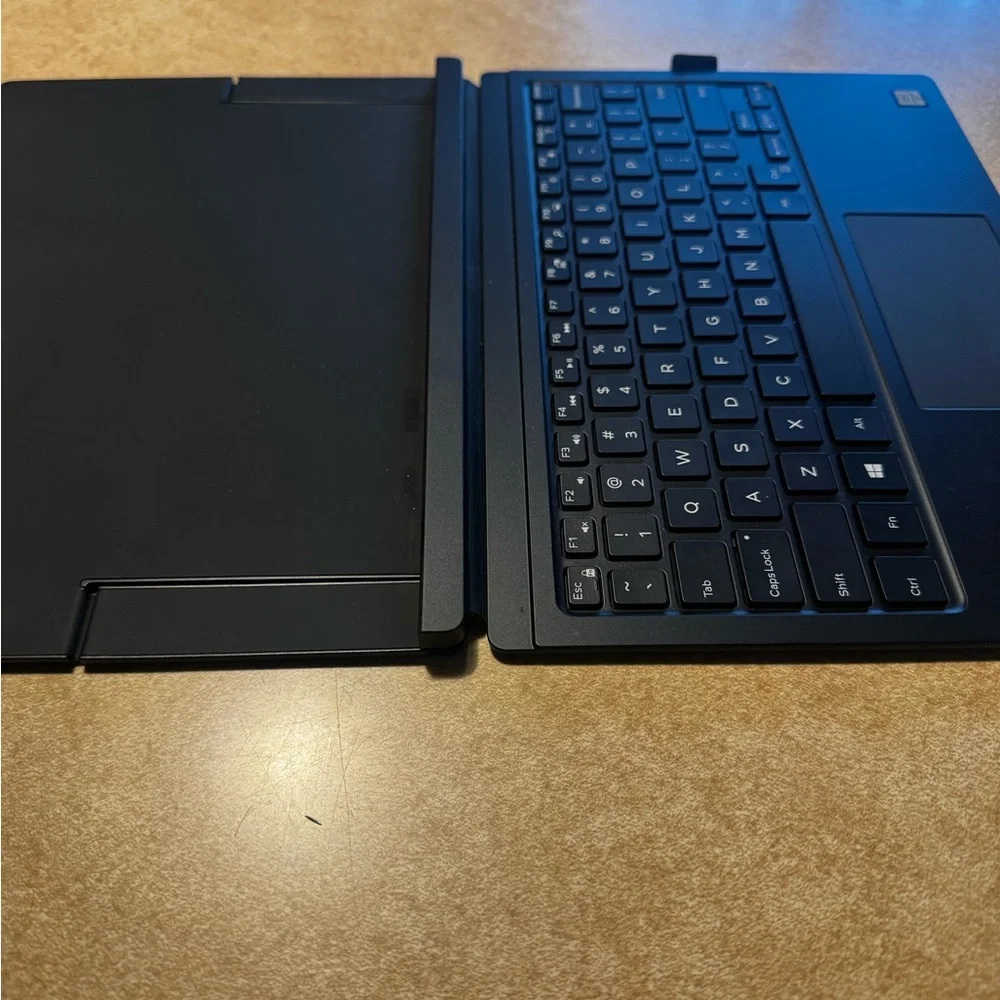 Dell slim folio Black Keyboard with Stand, touchpad
